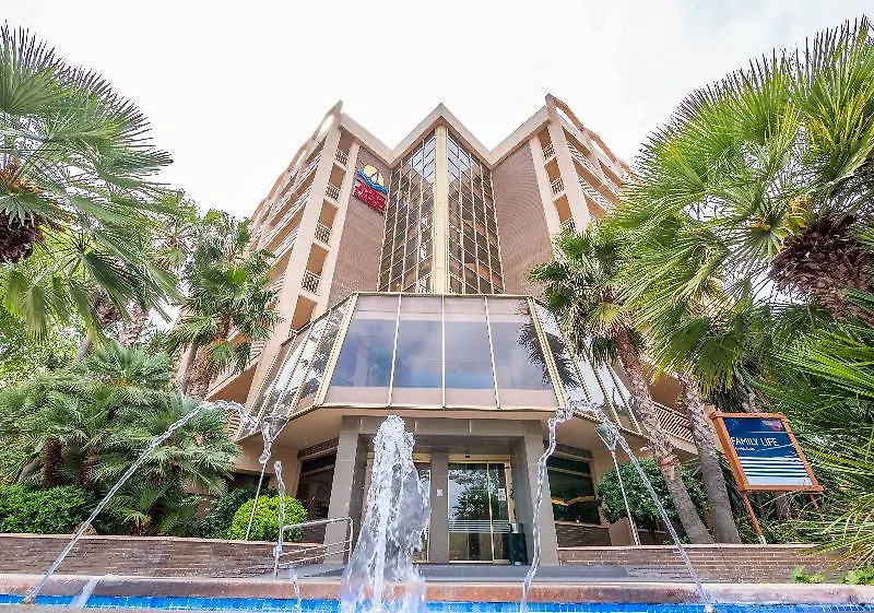 Golden Avenida Family Suites 4* Salou Hotel