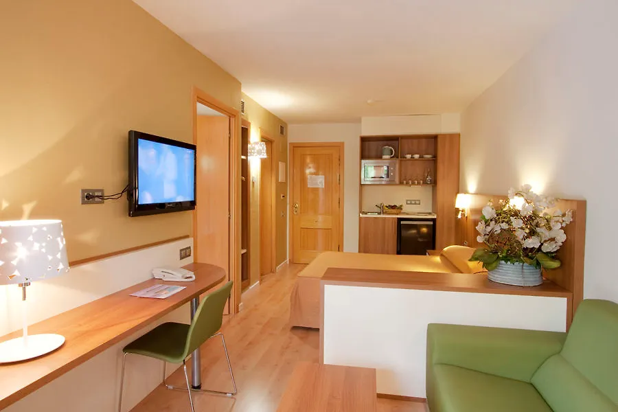 Hotel Golden Avenida Family Suites 4* Salou