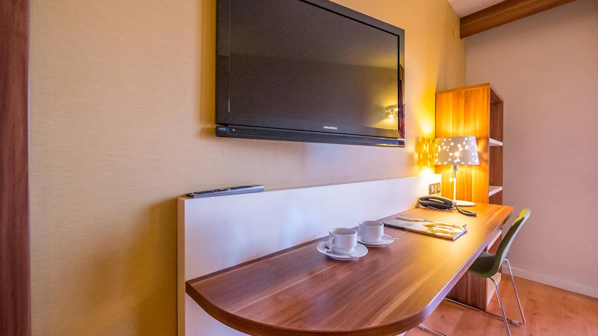 Golden Avenida Family Suites 4* Salou 4*,  España