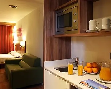 Hotell Golden Avenida Family Suites 4* Salou