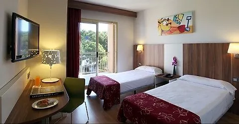 Golden Avenida Family Suites 4* Salou Hotel