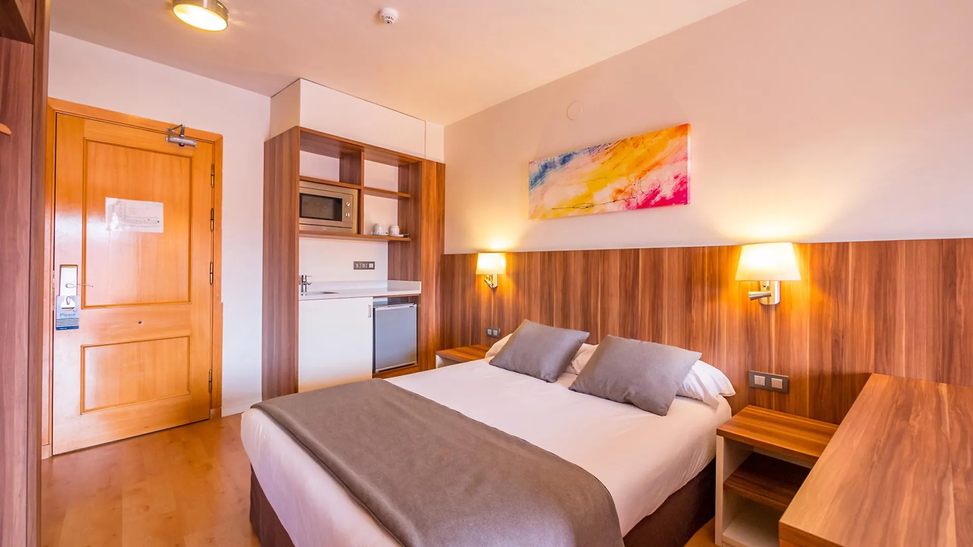 **** Hotel Golden Avenida Family Suites 4* Salou Spain