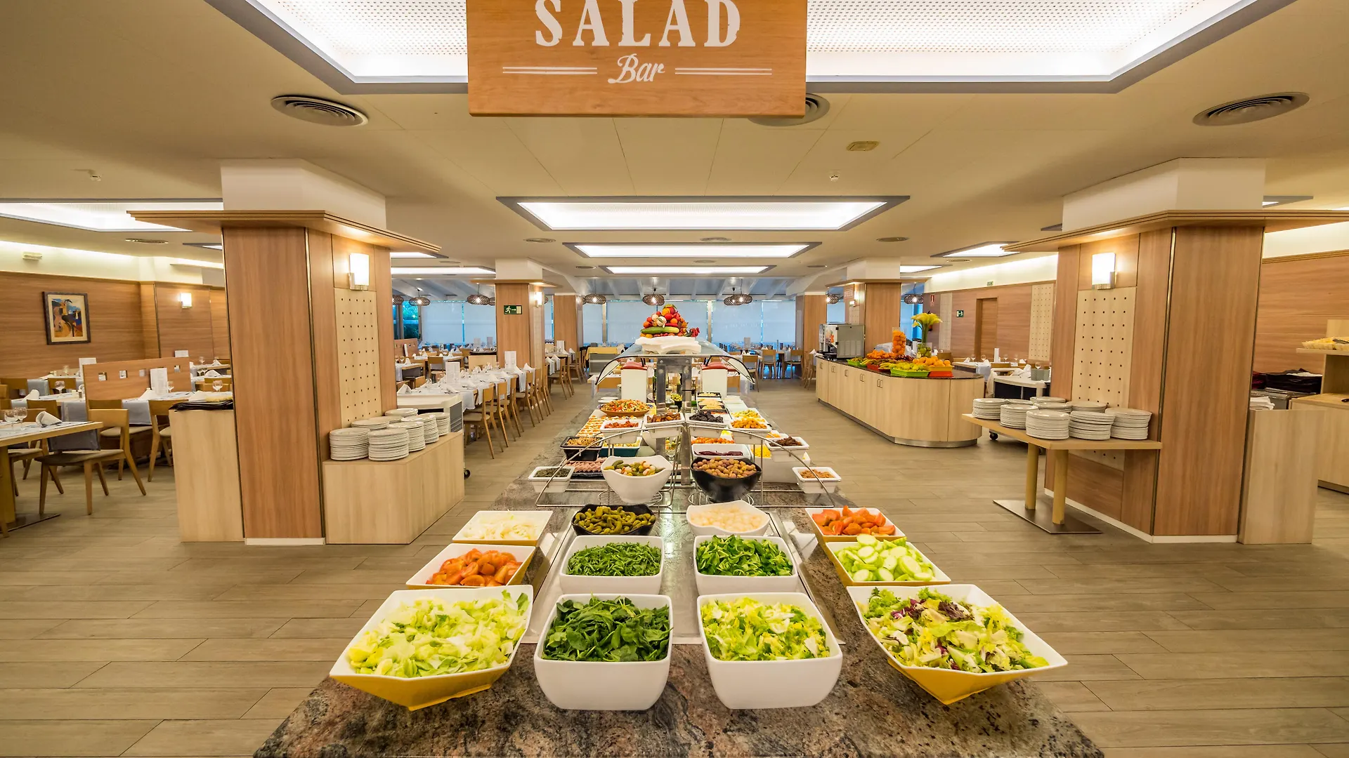 Hotel Golden Avenida Family Suites 4* Salou