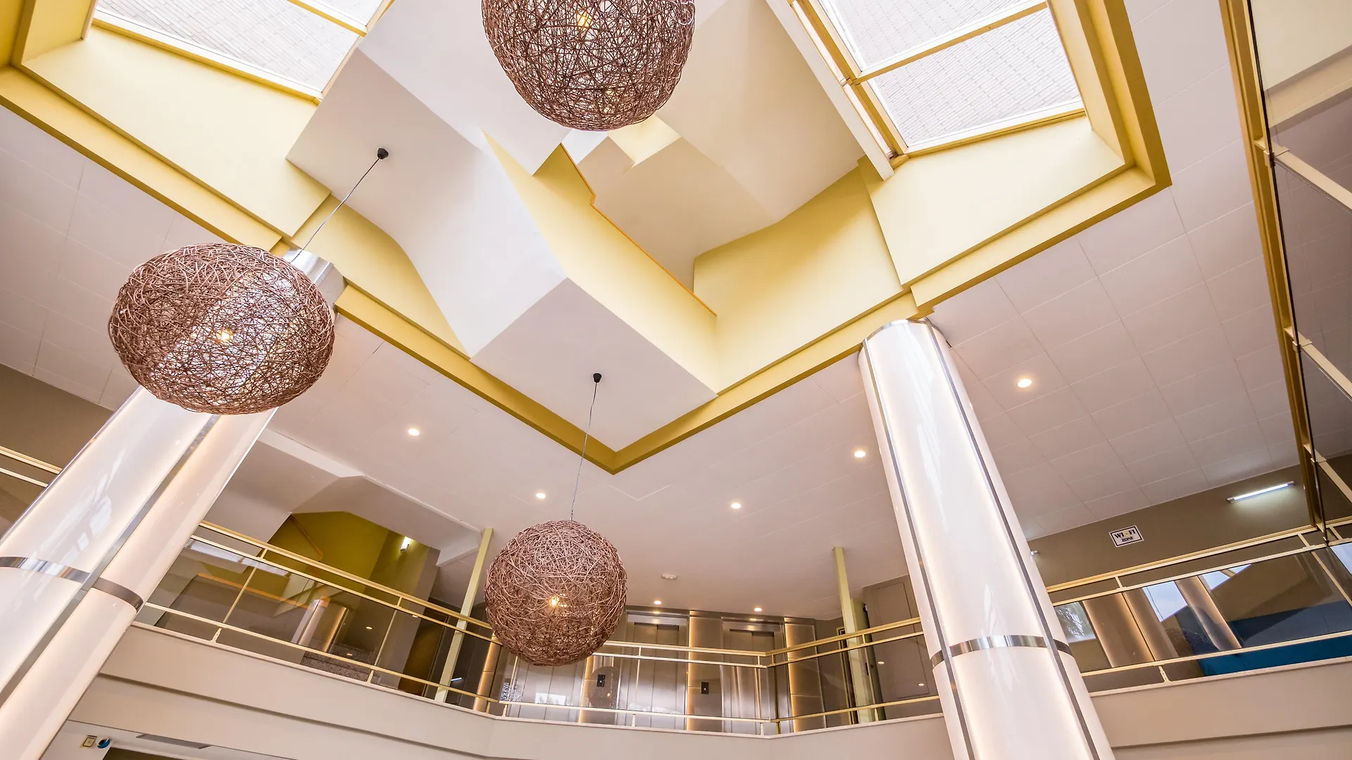 Golden Avenida Family Suites 4* Salou Hotel