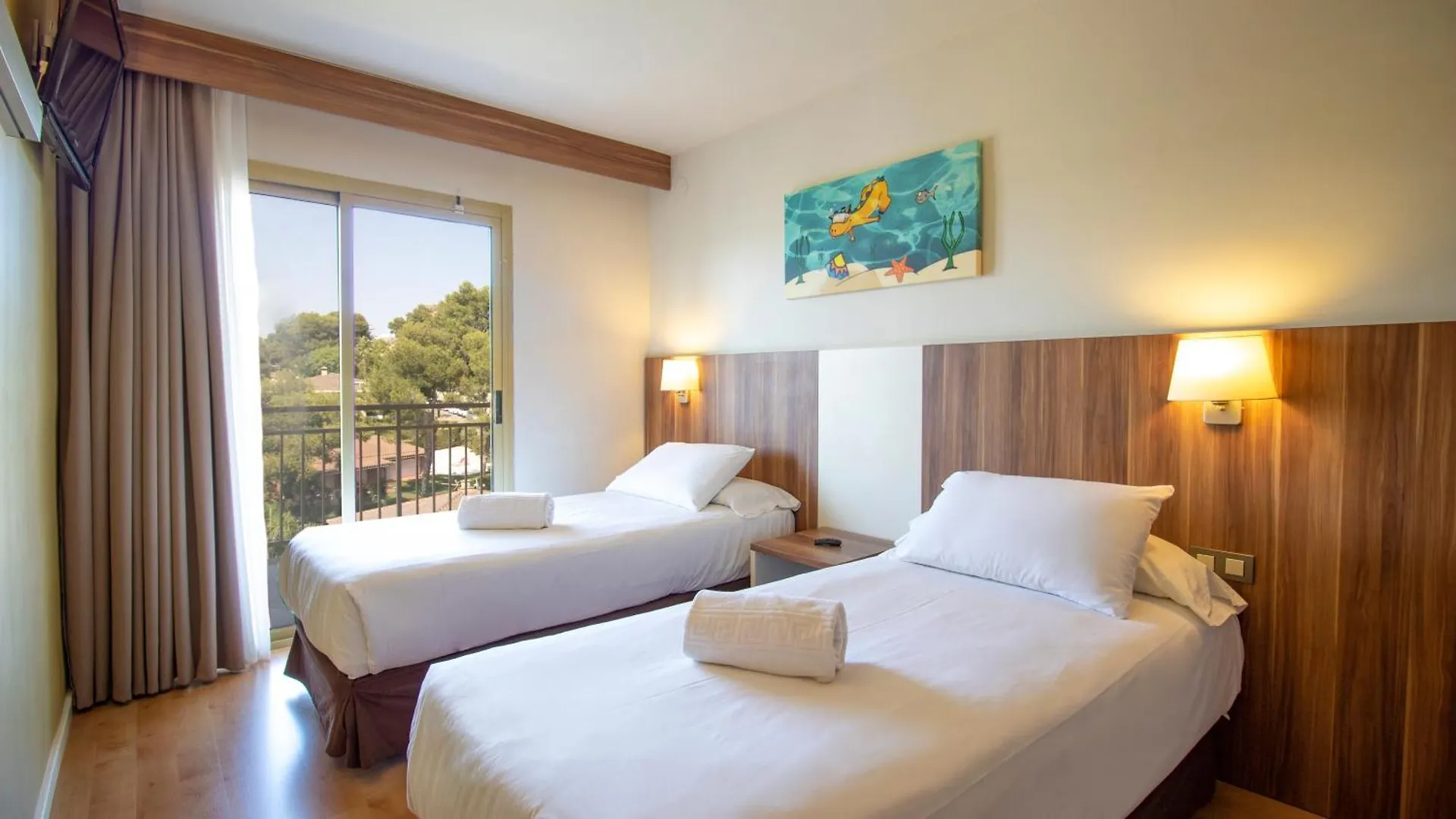 Golden Avenida Family Suites 4* Salou 4*,