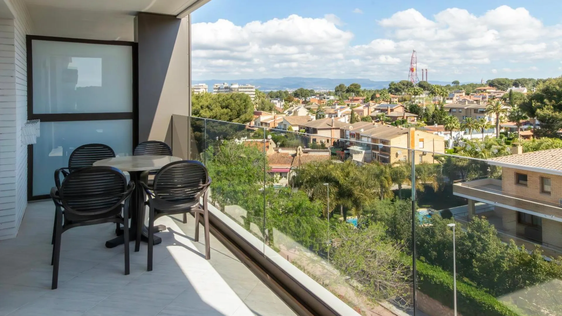 Golden Avenida Family Suites 4* Salou 4*,
