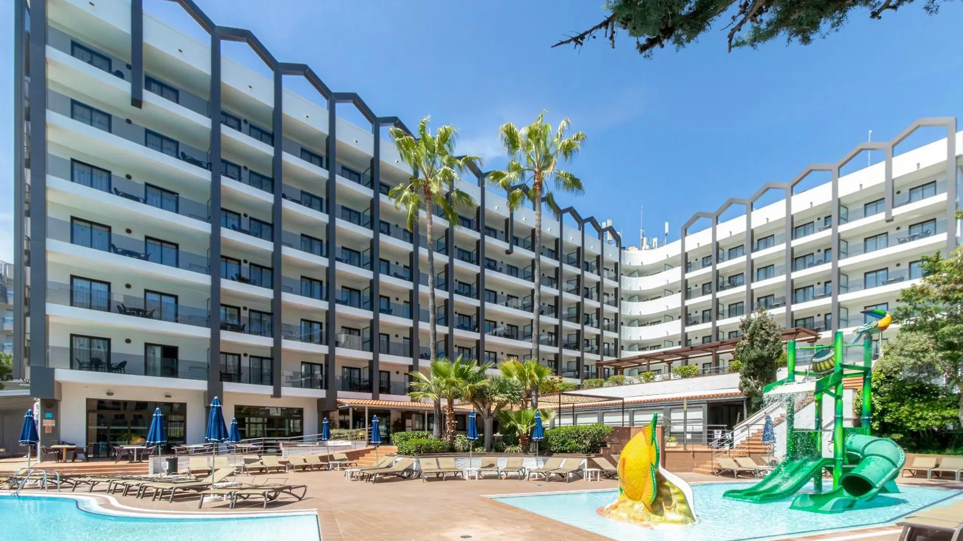Golden Avenida Family Suites 4* Salou